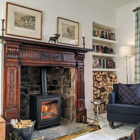 Central Hawick Spacious Stylish Flat With Log Burner エクステリア 写真