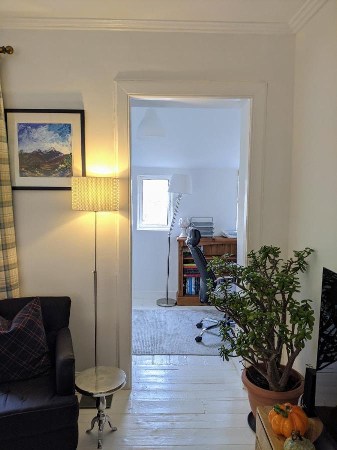 Central Hawick Spacious Stylish Flat With Log Burner エクステリア 写真